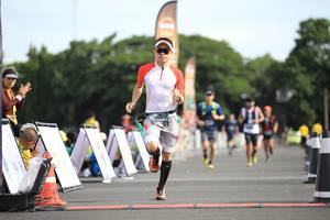 BIB: 0961
                            <button type="button" onclick="openModal(5127770)" class="btn btn-primary btn-sm float-right btn-popup" data-toggle="modal" data-target=".modal-high-quality">
                        <i class="fas fa-shopping-cart"></i> Add to Cart
                    </button>
                                            <button type="button" onclick="isThisMe(5127770, true)" class="btn btn-success btn-sm float-right btn-popup btn-isme hidden" data-toggle="tooltip" data-placement="bottom" title="นี่คือรูปของคุณใช่ไหม คลิกที่นี่เพื่อเอาเข้าอัลบั้ม">
                        <i class="fas fa-plus"></i> Add to album
                    </button>
                    <button type="button" onclick="isThisMe(5127770, false)" class="btn btn-warning btn-sm float-right btn-popup btn-isnotme hidden">
                        <i class="fas fa-ban"></i> Remove from album
                    </button>