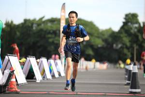 BIB: 547
                            <button type="button" onclick="openModal(5106497)" class="btn btn-primary btn-sm float-right btn-popup" data-toggle="modal" data-target=".modal-high-quality">
                        <i class="fas fa-shopping-cart"></i> Add to Cart
                    </button>
                                            <button type="button" onclick="isThisMe(5106497, true)" class="btn btn-success btn-sm float-right btn-popup btn-isme hidden" data-toggle="tooltip" data-placement="bottom" title="นี่คือรูปของคุณใช่ไหม คลิกที่นี่เพื่อเอาเข้าอัลบั้ม">
                        <i class="fas fa-plus"></i> Add to album
                    </button>
                    <button type="button" onclick="isThisMe(5106497, false)" class="btn btn-warning btn-sm float-right btn-popup btn-isnotme hidden">
                        <i class="fas fa-ban"></i> Remove from album
                    </button>