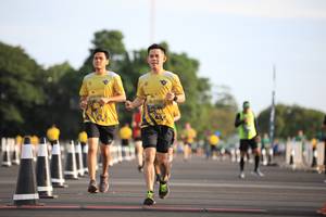 BIB: 1130
                            <button type="button" onclick="openModal(4952051)" class="btn btn-primary btn-sm float-right btn-popup" data-toggle="modal" data-target=".modal-high-quality">
                        <i class="fas fa-shopping-cart"></i> Add to Cart
                    </button>
                                            <button type="button" onclick="isThisMe(4952051, true)" class="btn btn-success btn-sm float-right btn-popup btn-isme hidden" data-toggle="tooltip" data-placement="bottom" title="นี่คือรูปของคุณใช่ไหม คลิกที่นี่เพื่อเอาเข้าอัลบั้ม">
                        <i class="fas fa-plus"></i> Add to album
                    </button>
                    <button type="button" onclick="isThisMe(4952051, false)" class="btn btn-warning btn-sm float-right btn-popup btn-isnotme hidden">
                        <i class="fas fa-ban"></i> Remove from album
                    </button>