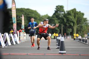 BIB: 
                            <button type="button" onclick="openModal(5127193)" class="btn btn-primary btn-sm float-right btn-popup" data-toggle="modal" data-target=".modal-high-quality">
                        <i class="fas fa-shopping-cart"></i> Add to Cart
                    </button>
                                            <button type="button" onclick="isThisMe(5127193, true)" class="btn btn-success btn-sm float-right btn-popup btn-isme hidden" data-toggle="tooltip" data-placement="bottom" title="นี่คือรูปของคุณใช่ไหม คลิกที่นี่เพื่อเอาเข้าอัลบั้ม">
                        <i class="fas fa-plus"></i> Add to album
                    </button>
                    <button type="button" onclick="isThisMe(5127193, false)" class="btn btn-warning btn-sm float-right btn-popup btn-isnotme hidden">
                        <i class="fas fa-ban"></i> Remove from album
                    </button>