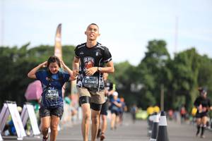 BIB: 1081, 181
                            <button type="button" onclick="openModal(5127979)" class="btn btn-primary btn-sm float-right btn-popup" data-toggle="modal" data-target=".modal-high-quality">
                        <i class="fas fa-shopping-cart"></i> Add to Cart
                    </button>
                                            <button type="button" onclick="isThisMe(5127979, true)" class="btn btn-success btn-sm float-right btn-popup btn-isme hidden" data-toggle="tooltip" data-placement="bottom" title="นี่คือรูปของคุณใช่ไหม คลิกที่นี่เพื่อเอาเข้าอัลบั้ม">
                        <i class="fas fa-plus"></i> Add to album
                    </button>
                    <button type="button" onclick="isThisMe(5127979, false)" class="btn btn-warning btn-sm float-right btn-popup btn-isnotme hidden">
                        <i class="fas fa-ban"></i> Remove from album
                    </button>