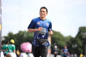 BIB: 0178
                            <button type="button" onclick="openModal(5136434)" class="btn btn-primary btn-sm float-right btn-popup" data-toggle="modal" data-target=".modal-high-quality">
                        <i class="fas fa-shopping-cart"></i> Add to Cart
                    </button>
                                            <button type="button" onclick="isThisMe(5136434, true)" class="btn btn-success btn-sm float-right btn-popup btn-isme hidden" data-toggle="tooltip" data-placement="bottom" title="นี่คือรูปของคุณใช่ไหม คลิกที่นี่เพื่อเอาเข้าอัลบั้ม">
                        <i class="fas fa-plus"></i> Add to album
                    </button>
                    <button type="button" onclick="isThisMe(5136434, false)" class="btn btn-warning btn-sm float-right btn-popup btn-isnotme hidden">
                        <i class="fas fa-ban"></i> Remove from album
                    </button>