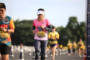 BIB: 0402, 045
                            <button type="button" onclick="openModal(4959936)" class="btn btn-primary btn-sm float-right btn-popup" data-toggle="modal" data-target=".modal-high-quality">
                        <i class="fas fa-shopping-cart"></i> Add to Cart
                    </button>
                                            <button type="button" onclick="isThisMe(4959936, true)" class="btn btn-success btn-sm float-right btn-popup btn-isme hidden" data-toggle="tooltip" data-placement="bottom" title="นี่คือรูปของคุณใช่ไหม คลิกที่นี่เพื่อเอาเข้าอัลบั้ม">
                        <i class="fas fa-plus"></i> Add to album
                    </button>
                    <button type="button" onclick="isThisMe(4959936, false)" class="btn btn-warning btn-sm float-right btn-popup btn-isnotme hidden">
                        <i class="fas fa-ban"></i> Remove from album
                    </button>