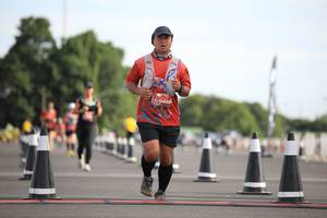 BIB: 0433
                            <button type="button" onclick="openModal(5098550)" class="btn btn-primary btn-sm float-right btn-popup" data-toggle="modal" data-target=".modal-high-quality">
                        <i class="fas fa-shopping-cart"></i> Add to Cart
                    </button>
                                            <button type="button" onclick="isThisMe(5098550, true)" class="btn btn-success btn-sm float-right btn-popup btn-isme hidden" data-toggle="tooltip" data-placement="bottom" title="นี่คือรูปของคุณใช่ไหม คลิกที่นี่เพื่อเอาเข้าอัลบั้ม">
                        <i class="fas fa-plus"></i> Add to album
                    </button>
                    <button type="button" onclick="isThisMe(5098550, false)" class="btn btn-warning btn-sm float-right btn-popup btn-isnotme hidden">
                        <i class="fas fa-ban"></i> Remove from album
                    </button>