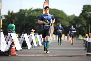 BIB: 0940
                            <button type="button" onclick="openModal(5109556)" class="btn btn-primary btn-sm float-right btn-popup" data-toggle="modal" data-target=".modal-high-quality">
                        <i class="fas fa-shopping-cart"></i> Add to Cart
                    </button>
                                            <button type="button" onclick="isThisMe(5109556, true)" class="btn btn-success btn-sm float-right btn-popup btn-isme hidden" data-toggle="tooltip" data-placement="bottom" title="นี่คือรูปของคุณใช่ไหม คลิกที่นี่เพื่อเอาเข้าอัลบั้ม">
                        <i class="fas fa-plus"></i> Add to album
                    </button>
                    <button type="button" onclick="isThisMe(5109556, false)" class="btn btn-warning btn-sm float-right btn-popup btn-isnotme hidden">
                        <i class="fas fa-ban"></i> Remove from album
                    </button>