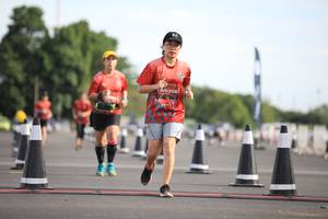 BIB: 0358
                            <button type="button" onclick="openModal(5103516)" class="btn btn-primary btn-sm float-right btn-popup" data-toggle="modal" data-target=".modal-high-quality">
                        <i class="fas fa-shopping-cart"></i> Add to Cart
                    </button>
                                            <button type="button" onclick="isThisMe(5103516, true)" class="btn btn-success btn-sm float-right btn-popup btn-isme hidden" data-toggle="tooltip" data-placement="bottom" title="นี่คือรูปของคุณใช่ไหม คลิกที่นี่เพื่อเอาเข้าอัลบั้ม">
                        <i class="fas fa-plus"></i> Add to album
                    </button>
                    <button type="button" onclick="isThisMe(5103516, false)" class="btn btn-warning btn-sm float-right btn-popup btn-isnotme hidden">
                        <i class="fas fa-ban"></i> Remove from album
                    </button>