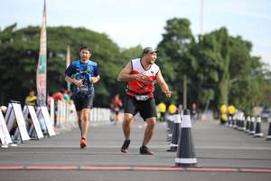 BIB: 
                            <button type="button" onclick="openModal(5127223)" class="btn btn-primary btn-sm float-right btn-popup" data-toggle="modal" data-target=".modal-high-quality">
                        <i class="fas fa-shopping-cart"></i> Add to Cart
                    </button>
                                            <button type="button" onclick="isThisMe(5127223, true)" class="btn btn-success btn-sm float-right btn-popup btn-isme hidden" data-toggle="tooltip" data-placement="bottom" title="นี่คือรูปของคุณใช่ไหม คลิกที่นี่เพื่อเอาเข้าอัลบั้ม">
                        <i class="fas fa-plus"></i> Add to album
                    </button>
                    <button type="button" onclick="isThisMe(5127223, false)" class="btn btn-warning btn-sm float-right btn-popup btn-isnotme hidden">
                        <i class="fas fa-ban"></i> Remove from album
                    </button>