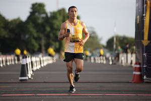 BIB: 191
                            <button type="button" onclick="openModal(4946725)" class="btn btn-primary btn-sm float-right btn-popup" data-toggle="modal" data-target=".modal-high-quality">
                        <i class="fas fa-shopping-cart"></i> Add to Cart
                    </button>
                                            <button type="button" onclick="isThisMe(4946725, true)" class="btn btn-success btn-sm float-right btn-popup btn-isme hidden" data-toggle="tooltip" data-placement="bottom" title="นี่คือรูปของคุณใช่ไหม คลิกที่นี่เพื่อเอาเข้าอัลบั้ม">
                        <i class="fas fa-plus"></i> Add to album
                    </button>
                    <button type="button" onclick="isThisMe(4946725, false)" class="btn btn-warning btn-sm float-right btn-popup btn-isnotme hidden">
                        <i class="fas fa-ban"></i> Remove from album
                    </button>