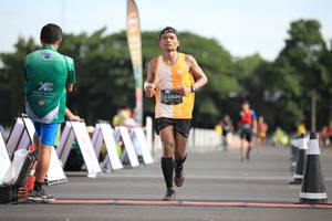 BIB: 536
                            <button type="button" onclick="openModal(5101826)" class="btn btn-primary btn-sm float-right btn-popup" data-toggle="modal" data-target=".modal-high-quality">
                        <i class="fas fa-shopping-cart"></i> Add to Cart
                    </button>
                                            <button type="button" onclick="isThisMe(5101826, true)" class="btn btn-success btn-sm float-right btn-popup btn-isme hidden" data-toggle="tooltip" data-placement="bottom" title="นี่คือรูปของคุณใช่ไหม คลิกที่นี่เพื่อเอาเข้าอัลบั้ม">
                        <i class="fas fa-plus"></i> Add to album
                    </button>
                    <button type="button" onclick="isThisMe(5101826, false)" class="btn btn-warning btn-sm float-right btn-popup btn-isnotme hidden">
                        <i class="fas fa-ban"></i> Remove from album
                    </button>