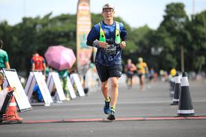 BIB: 082
                            <button type="button" onclick="openModal(5129058)" class="btn btn-primary btn-sm float-right btn-popup" data-toggle="modal" data-target=".modal-high-quality">
                        <i class="fas fa-shopping-cart"></i> Add to Cart
                    </button>
                                            <button type="button" onclick="isThisMe(5129058, true)" class="btn btn-success btn-sm float-right btn-popup btn-isme hidden" data-toggle="tooltip" data-placement="bottom" title="นี่คือรูปของคุณใช่ไหม คลิกที่นี่เพื่อเอาเข้าอัลบั้ม">
                        <i class="fas fa-plus"></i> Add to album
                    </button>
                    <button type="button" onclick="isThisMe(5129058, false)" class="btn btn-warning btn-sm float-right btn-popup btn-isnotme hidden">
                        <i class="fas fa-ban"></i> Remove from album
                    </button>