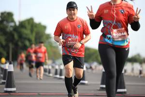 BIB: 0244, 0003, 
                            <button type="button" onclick="openModal(5108828)" class="btn btn-primary btn-sm float-right btn-popup" data-toggle="modal" data-target=".modal-high-quality">
                        <i class="fas fa-shopping-cart"></i> Add to Cart
                    </button>
                                            <button type="button" onclick="isThisMe(5108828, true)" class="btn btn-success btn-sm float-right btn-popup btn-isme hidden" data-toggle="tooltip" data-placement="bottom" title="นี่คือรูปของคุณใช่ไหม คลิกที่นี่เพื่อเอาเข้าอัลบั้ม">
                        <i class="fas fa-plus"></i> Add to album
                    </button>
                    <button type="button" onclick="isThisMe(5108828, false)" class="btn btn-warning btn-sm float-right btn-popup btn-isnotme hidden">
                        <i class="fas fa-ban"></i> Remove from album
                    </button>