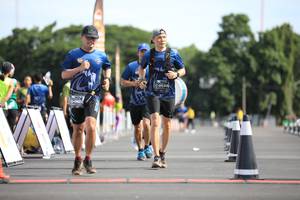 BIB: 533, 827
                            <button type="button" onclick="openModal(5136910)" class="btn btn-primary btn-sm float-right btn-popup" data-toggle="modal" data-target=".modal-high-quality">
                        <i class="fas fa-shopping-cart"></i> Add to Cart
                    </button>
                                            <button type="button" onclick="isThisMe(5136910, true)" class="btn btn-success btn-sm float-right btn-popup btn-isme hidden" data-toggle="tooltip" data-placement="bottom" title="นี่คือรูปของคุณใช่ไหม คลิกที่นี่เพื่อเอาเข้าอัลบั้ม">
                        <i class="fas fa-plus"></i> Add to album
                    </button>
                    <button type="button" onclick="isThisMe(5136910, false)" class="btn btn-warning btn-sm float-right btn-popup btn-isnotme hidden">
                        <i class="fas fa-ban"></i> Remove from album
                    </button>