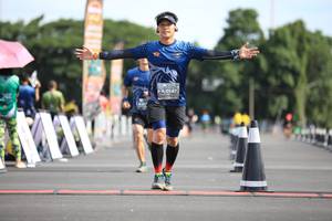 BIB: 0147
                            <button type="button" onclick="openModal(5136843)" class="btn btn-primary btn-sm float-right btn-popup" data-toggle="modal" data-target=".modal-high-quality">
                        <i class="fas fa-shopping-cart"></i> Add to Cart
                    </button>
                                            <button type="button" onclick="isThisMe(5136843, true)" class="btn btn-success btn-sm float-right btn-popup btn-isme hidden" data-toggle="tooltip" data-placement="bottom" title="นี่คือรูปของคุณใช่ไหม คลิกที่นี่เพื่อเอาเข้าอัลบั้ม">
                        <i class="fas fa-plus"></i> Add to album
                    </button>
                    <button type="button" onclick="isThisMe(5136843, false)" class="btn btn-warning btn-sm float-right btn-popup btn-isnotme hidden">
                        <i class="fas fa-ban"></i> Remove from album
                    </button>