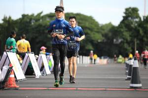 BIB: 0242, 0244
                            <button type="button" onclick="openModal(5109669)" class="btn btn-primary btn-sm float-right btn-popup" data-toggle="modal" data-target=".modal-high-quality">
                        <i class="fas fa-shopping-cart"></i> Add to Cart
                    </button>
                                            <button type="button" onclick="isThisMe(5109669, true)" class="btn btn-success btn-sm float-right btn-popup btn-isme hidden" data-toggle="tooltip" data-placement="bottom" title="นี่คือรูปของคุณใช่ไหม คลิกที่นี่เพื่อเอาเข้าอัลบั้ม">
                        <i class="fas fa-plus"></i> Add to album
                    </button>
                    <button type="button" onclick="isThisMe(5109669, false)" class="btn btn-warning btn-sm float-right btn-popup btn-isnotme hidden">
                        <i class="fas fa-ban"></i> Remove from album
                    </button>