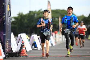 BIB: 535, 0324
                            <button type="button" onclick="openModal(5127130)" class="btn btn-primary btn-sm float-right btn-popup" data-toggle="modal" data-target=".modal-high-quality">
                        <i class="fas fa-shopping-cart"></i> Add to Cart
                    </button>
                                            <button type="button" onclick="isThisMe(5127130, true)" class="btn btn-success btn-sm float-right btn-popup btn-isme hidden" data-toggle="tooltip" data-placement="bottom" title="นี่คือรูปของคุณใช่ไหม คลิกที่นี่เพื่อเอาเข้าอัลบั้ม">
                        <i class="fas fa-plus"></i> Add to album
                    </button>
                    <button type="button" onclick="isThisMe(5127130, false)" class="btn btn-warning btn-sm float-right btn-popup btn-isnotme hidden">
                        <i class="fas fa-ban"></i> Remove from album
                    </button>