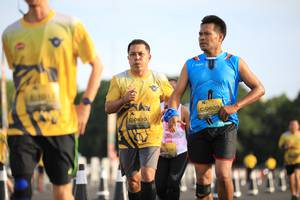BIB: 0609, 0610
                            <button type="button" onclick="openModal(4953499)" class="btn btn-primary btn-sm float-right btn-popup" data-toggle="modal" data-target=".modal-high-quality">
                        <i class="fas fa-shopping-cart"></i> Add to Cart
                    </button>
                                            <button type="button" onclick="isThisMe(4953499, true)" class="btn btn-success btn-sm float-right btn-popup btn-isme hidden" data-toggle="tooltip" data-placement="bottom" title="นี่คือรูปของคุณใช่ไหม คลิกที่นี่เพื่อเอาเข้าอัลบั้ม">
                        <i class="fas fa-plus"></i> Add to album
                    </button>
                    <button type="button" onclick="isThisMe(4953499, false)" class="btn btn-warning btn-sm float-right btn-popup btn-isnotme hidden">
                        <i class="fas fa-ban"></i> Remove from album
                    </button>