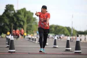 BIB: 0114
                            <button type="button" onclick="openModal(5097597)" class="btn btn-primary btn-sm float-right btn-popup" data-toggle="modal" data-target=".modal-high-quality">
                        <i class="fas fa-shopping-cart"></i> Add to Cart
                    </button>
                                            <button type="button" onclick="isThisMe(5097597, true)" class="btn btn-success btn-sm float-right btn-popup btn-isme hidden" data-toggle="tooltip" data-placement="bottom" title="นี่คือรูปของคุณใช่ไหม คลิกที่นี่เพื่อเอาเข้าอัลบั้ม">
                        <i class="fas fa-plus"></i> Add to album
                    </button>
                    <button type="button" onclick="isThisMe(5097597, false)" class="btn btn-warning btn-sm float-right btn-popup btn-isnotme hidden">
                        <i class="fas fa-ban"></i> Remove from album
                    </button>