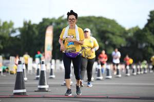 BIB: 0345
                            <button type="button" onclick="openModal(5081529)" class="btn btn-primary btn-sm float-right btn-popup" data-toggle="modal" data-target=".modal-high-quality">
                        <i class="fas fa-shopping-cart"></i> Add to Cart
                    </button>
                                            <button type="button" onclick="isThisMe(5081529, true)" class="btn btn-success btn-sm float-right btn-popup btn-isme hidden" data-toggle="tooltip" data-placement="bottom" title="นี่คือรูปของคุณใช่ไหม คลิกที่นี่เพื่อเอาเข้าอัลบั้ม">
                        <i class="fas fa-plus"></i> Add to album
                    </button>
                    <button type="button" onclick="isThisMe(5081529, false)" class="btn btn-warning btn-sm float-right btn-popup btn-isnotme hidden">
                        <i class="fas fa-ban"></i> Remove from album
                    </button>