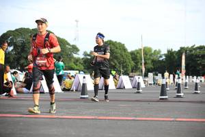 BIB: 0300
                            <button type="button" onclick="openModal(5089989)" class="btn btn-primary btn-sm float-right btn-popup" data-toggle="modal" data-target=".modal-high-quality">
                        <i class="fas fa-shopping-cart"></i> Add to Cart
                    </button>
                                            <button type="button" onclick="isThisMe(5089989, true)" class="btn btn-success btn-sm float-right btn-popup btn-isme hidden" data-toggle="tooltip" data-placement="bottom" title="นี่คือรูปของคุณใช่ไหม คลิกที่นี่เพื่อเอาเข้าอัลบั้ม">
                        <i class="fas fa-plus"></i> Add to album
                    </button>
                    <button type="button" onclick="isThisMe(5089989, false)" class="btn btn-warning btn-sm float-right btn-popup btn-isnotme hidden">
                        <i class="fas fa-ban"></i> Remove from album
                    </button>
