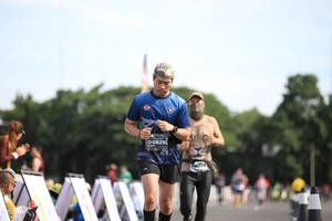 BIB: 0829
                            <button type="button" onclick="openModal(5127697)" class="btn btn-primary btn-sm float-right btn-popup" data-toggle="modal" data-target=".modal-high-quality">
                        <i class="fas fa-shopping-cart"></i> Add to Cart
                    </button>
                                            <button type="button" onclick="isThisMe(5127697, true)" class="btn btn-success btn-sm float-right btn-popup btn-isme hidden" data-toggle="tooltip" data-placement="bottom" title="นี่คือรูปของคุณใช่ไหม คลิกที่นี่เพื่อเอาเข้าอัลบั้ม">
                        <i class="fas fa-plus"></i> Add to album
                    </button>
                    <button type="button" onclick="isThisMe(5127697, false)" class="btn btn-warning btn-sm float-right btn-popup btn-isnotme hidden">
                        <i class="fas fa-ban"></i> Remove from album
                    </button>