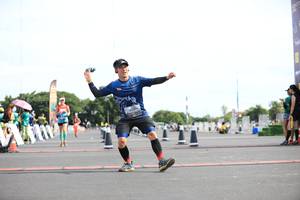 BIB: 147, 
                            <button type="button" onclick="openModal(5136856)" class="btn btn-primary btn-sm float-right btn-popup" data-toggle="modal" data-target=".modal-high-quality">
                        <i class="fas fa-shopping-cart"></i> Add to Cart
                    </button>
                                            <button type="button" onclick="isThisMe(5136856, true)" class="btn btn-success btn-sm float-right btn-popup btn-isme hidden" data-toggle="tooltip" data-placement="bottom" title="นี่คือรูปของคุณใช่ไหม คลิกที่นี่เพื่อเอาเข้าอัลบั้ม">
                        <i class="fas fa-plus"></i> Add to album
                    </button>
                    <button type="button" onclick="isThisMe(5136856, false)" class="btn btn-warning btn-sm float-right btn-popup btn-isnotme hidden">
                        <i class="fas fa-ban"></i> Remove from album
                    </button>