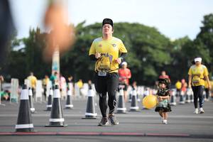 BIB: 1131
                            <button type="button" onclick="openModal(4976677)" class="btn btn-primary btn-sm float-right btn-popup" data-toggle="modal" data-target=".modal-high-quality">
                        <i class="fas fa-shopping-cart"></i> Add to Cart
                    </button>
                                            <button type="button" onclick="isThisMe(4976677, true)" class="btn btn-success btn-sm float-right btn-popup btn-isme hidden" data-toggle="tooltip" data-placement="bottom" title="นี่คือรูปของคุณใช่ไหม คลิกที่นี่เพื่อเอาเข้าอัลบั้ม">
                        <i class="fas fa-plus"></i> Add to album
                    </button>
                    <button type="button" onclick="isThisMe(4976677, false)" class="btn btn-warning btn-sm float-right btn-popup btn-isnotme hidden">
                        <i class="fas fa-ban"></i> Remove from album
                    </button>