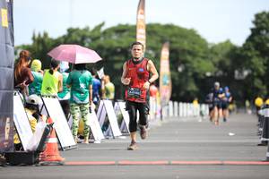 BIB: 0155
                            <button type="button" onclick="openModal(5136899)" class="btn btn-primary btn-sm float-right btn-popup" data-toggle="modal" data-target=".modal-high-quality">
                        <i class="fas fa-shopping-cart"></i> Add to Cart
                    </button>
                                            <button type="button" onclick="isThisMe(5136899, true)" class="btn btn-success btn-sm float-right btn-popup btn-isme hidden" data-toggle="tooltip" data-placement="bottom" title="นี่คือรูปของคุณใช่ไหม คลิกที่นี่เพื่อเอาเข้าอัลบั้ม">
                        <i class="fas fa-plus"></i> Add to album
                    </button>
                    <button type="button" onclick="isThisMe(5136899, false)" class="btn btn-warning btn-sm float-right btn-popup btn-isnotme hidden">
                        <i class="fas fa-ban"></i> Remove from album
                    </button>