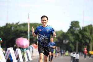 BIB: 0438
                            <button type="button" onclick="openModal(5128229)" class="btn btn-primary btn-sm float-right btn-popup" data-toggle="modal" data-target=".modal-high-quality">
                        <i class="fas fa-shopping-cart"></i> Add to Cart
                    </button>
                                            <button type="button" onclick="isThisMe(5128229, true)" class="btn btn-success btn-sm float-right btn-popup btn-isme hidden" data-toggle="tooltip" data-placement="bottom" title="นี่คือรูปของคุณใช่ไหม คลิกที่นี่เพื่อเอาเข้าอัลบั้ม">
                        <i class="fas fa-plus"></i> Add to album
                    </button>
                    <button type="button" onclick="isThisMe(5128229, false)" class="btn btn-warning btn-sm float-right btn-popup btn-isnotme hidden">
                        <i class="fas fa-ban"></i> Remove from album
                    </button>