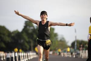 BIB: 012
                            <button type="button" onclick="openModal(4947097)" class="btn btn-primary btn-sm float-right btn-popup" data-toggle="modal" data-target=".modal-high-quality">
                        <i class="fas fa-shopping-cart"></i> Add to Cart
                    </button>
                                            <button type="button" onclick="isThisMe(4947097, true)" class="btn btn-success btn-sm float-right btn-popup btn-isme hidden" data-toggle="tooltip" data-placement="bottom" title="นี่คือรูปของคุณใช่ไหม คลิกที่นี่เพื่อเอาเข้าอัลบั้ม">
                        <i class="fas fa-plus"></i> Add to album
                    </button>
                    <button type="button" onclick="isThisMe(4947097, false)" class="btn btn-warning btn-sm float-right btn-popup btn-isnotme hidden">
                        <i class="fas fa-ban"></i> Remove from album
                    </button>