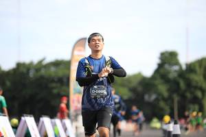 BIB: 0800
                            <button type="button" onclick="openModal(5105325)" class="btn btn-primary btn-sm float-right btn-popup" data-toggle="modal" data-target=".modal-high-quality">
                        <i class="fas fa-shopping-cart"></i> Add to Cart
                    </button>
                                            <button type="button" onclick="isThisMe(5105325, true)" class="btn btn-success btn-sm float-right btn-popup btn-isme hidden" data-toggle="tooltip" data-placement="bottom" title="นี่คือรูปของคุณใช่ไหม คลิกที่นี่เพื่อเอาเข้าอัลบั้ม">
                        <i class="fas fa-plus"></i> Add to album
                    </button>
                    <button type="button" onclick="isThisMe(5105325, false)" class="btn btn-warning btn-sm float-right btn-popup btn-isnotme hidden">
                        <i class="fas fa-ban"></i> Remove from album
                    </button>