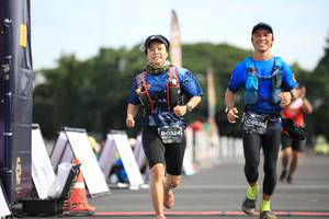 BIB: 535, 0324
                            <button type="button" onclick="openModal(5127125)" class="btn btn-primary btn-sm float-right btn-popup" data-toggle="modal" data-target=".modal-high-quality">
                        <i class="fas fa-shopping-cart"></i> Add to Cart
                    </button>
                                            <button type="button" onclick="isThisMe(5127125, true)" class="btn btn-success btn-sm float-right btn-popup btn-isme hidden" data-toggle="tooltip" data-placement="bottom" title="นี่คือรูปของคุณใช่ไหม คลิกที่นี่เพื่อเอาเข้าอัลบั้ม">
                        <i class="fas fa-plus"></i> Add to album
                    </button>
                    <button type="button" onclick="isThisMe(5127125, false)" class="btn btn-warning btn-sm float-right btn-popup btn-isnotme hidden">
                        <i class="fas fa-ban"></i> Remove from album
                    </button>