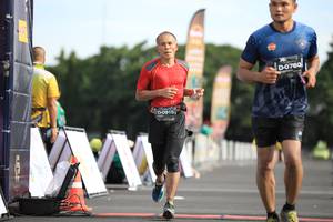 BIB: 0760, 0915
                            <button type="button" onclick="openModal(5122433)" class="btn btn-primary btn-sm float-right btn-popup" data-toggle="modal" data-target=".modal-high-quality">
                        <i class="fas fa-shopping-cart"></i> Add to Cart
                    </button>
                                            <button type="button" onclick="isThisMe(5122433, true)" class="btn btn-success btn-sm float-right btn-popup btn-isme hidden" data-toggle="tooltip" data-placement="bottom" title="นี่คือรูปของคุณใช่ไหม คลิกที่นี่เพื่อเอาเข้าอัลบั้ม">
                        <i class="fas fa-plus"></i> Add to album
                    </button>
                    <button type="button" onclick="isThisMe(5122433, false)" class="btn btn-warning btn-sm float-right btn-popup btn-isnotme hidden">
                        <i class="fas fa-ban"></i> Remove from album
                    </button>