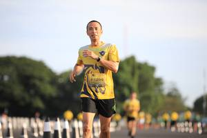 BIB: 1298
                            <button type="button" onclick="openModal(4948502)" class="btn btn-primary btn-sm float-right btn-popup" data-toggle="modal" data-target=".modal-high-quality">
                        <i class="fas fa-shopping-cart"></i> Add to Cart
                    </button>
                                            <button type="button" onclick="isThisMe(4948502, true)" class="btn btn-success btn-sm float-right btn-popup btn-isme hidden" data-toggle="tooltip" data-placement="bottom" title="นี่คือรูปของคุณใช่ไหม คลิกที่นี่เพื่อเอาเข้าอัลบั้ม">
                        <i class="fas fa-plus"></i> Add to album
                    </button>
                    <button type="button" onclick="isThisMe(4948502, false)" class="btn btn-warning btn-sm float-right btn-popup btn-isnotme hidden">
                        <i class="fas fa-ban"></i> Remove from album
                    </button>