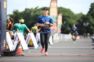 BIB: 0439
                            <button type="button" onclick="openModal(5136718)" class="btn btn-primary btn-sm float-right btn-popup" data-toggle="modal" data-target=".modal-high-quality">
                        <i class="fas fa-shopping-cart"></i> Add to Cart
                    </button>
                                            <button type="button" onclick="isThisMe(5136718, true)" class="btn btn-success btn-sm float-right btn-popup btn-isme hidden" data-toggle="tooltip" data-placement="bottom" title="นี่คือรูปของคุณใช่ไหม คลิกที่นี่เพื่อเอาเข้าอัลบั้ม">
                        <i class="fas fa-plus"></i> Add to album
                    </button>
                    <button type="button" onclick="isThisMe(5136718, false)" class="btn btn-warning btn-sm float-right btn-popup btn-isnotme hidden">
                        <i class="fas fa-ban"></i> Remove from album
                    </button>