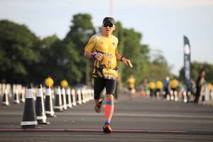 BIB: 040
                            <button type="button" onclick="openModal(4947726)" class="btn btn-primary btn-sm float-right btn-popup" data-toggle="modal" data-target=".modal-high-quality">
                        <i class="fas fa-shopping-cart"></i> Add to Cart
                    </button>
                                            <button type="button" onclick="isThisMe(4947726, true)" class="btn btn-success btn-sm float-right btn-popup btn-isme hidden" data-toggle="tooltip" data-placement="bottom" title="นี่คือรูปของคุณใช่ไหม คลิกที่นี่เพื่อเอาเข้าอัลบั้ม">
                        <i class="fas fa-plus"></i> Add to album
                    </button>
                    <button type="button" onclick="isThisMe(4947726, false)" class="btn btn-warning btn-sm float-right btn-popup btn-isnotme hidden">
                        <i class="fas fa-ban"></i> Remove from album
                    </button>