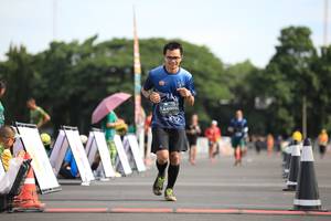 BIB: 0003
                            <button type="button" onclick="openModal(5128549)" class="btn btn-primary btn-sm float-right btn-popup" data-toggle="modal" data-target=".modal-high-quality">
                        <i class="fas fa-shopping-cart"></i> Add to Cart
                    </button>
                                            <button type="button" onclick="isThisMe(5128549, true)" class="btn btn-success btn-sm float-right btn-popup btn-isme hidden" data-toggle="tooltip" data-placement="bottom" title="นี่คือรูปของคุณใช่ไหม คลิกที่นี่เพื่อเอาเข้าอัลบั้ม">
                        <i class="fas fa-plus"></i> Add to album
                    </button>
                    <button type="button" onclick="isThisMe(5128549, false)" class="btn btn-warning btn-sm float-right btn-popup btn-isnotme hidden">
                        <i class="fas fa-ban"></i> Remove from album
                    </button>