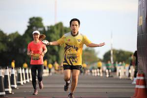 BIB: 0404, 
                            <button type="button" onclick="openModal(4949227)" class="btn btn-primary btn-sm float-right btn-popup" data-toggle="modal" data-target=".modal-high-quality">
                        <i class="fas fa-shopping-cart"></i> Add to Cart
                    </button>
                                            <button type="button" onclick="isThisMe(4949227, true)" class="btn btn-success btn-sm float-right btn-popup btn-isme hidden" data-toggle="tooltip" data-placement="bottom" title="นี่คือรูปของคุณใช่ไหม คลิกที่นี่เพื่อเอาเข้าอัลบั้ม">
                        <i class="fas fa-plus"></i> Add to album
                    </button>
                    <button type="button" onclick="isThisMe(4949227, false)" class="btn btn-warning btn-sm float-right btn-popup btn-isnotme hidden">
                        <i class="fas fa-ban"></i> Remove from album
                    </button>