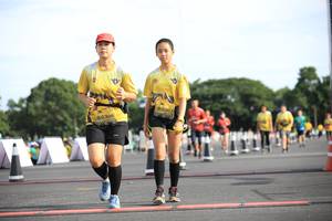 BIB: 0307, 0306
                            <button type="button" onclick="openModal(5088818)" class="btn btn-primary btn-sm float-right btn-popup" data-toggle="modal" data-target=".modal-high-quality">
                        <i class="fas fa-shopping-cart"></i> Add to Cart
                    </button>
                                            <button type="button" onclick="isThisMe(5088818, true)" class="btn btn-success btn-sm float-right btn-popup btn-isme hidden" data-toggle="tooltip" data-placement="bottom" title="นี่คือรูปของคุณใช่ไหม คลิกที่นี่เพื่อเอาเข้าอัลบั้ม">
                        <i class="fas fa-plus"></i> Add to album
                    </button>
                    <button type="button" onclick="isThisMe(5088818, false)" class="btn btn-warning btn-sm float-right btn-popup btn-isnotme hidden">
                        <i class="fas fa-ban"></i> Remove from album
                    </button>