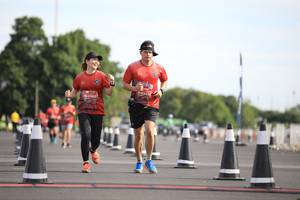 BIB: 032, 0322
                            <button type="button" onclick="openModal(5103244)" class="btn btn-primary btn-sm float-right btn-popup" data-toggle="modal" data-target=".modal-high-quality">
                        <i class="fas fa-shopping-cart"></i> Add to Cart
                    </button>
                                            <button type="button" onclick="isThisMe(5103244, true)" class="btn btn-success btn-sm float-right btn-popup btn-isme hidden" data-toggle="tooltip" data-placement="bottom" title="นี่คือรูปของคุณใช่ไหม คลิกที่นี่เพื่อเอาเข้าอัลบั้ม">
                        <i class="fas fa-plus"></i> Add to album
                    </button>
                    <button type="button" onclick="isThisMe(5103244, false)" class="btn btn-warning btn-sm float-right btn-popup btn-isnotme hidden">
                        <i class="fas fa-ban"></i> Remove from album
                    </button>