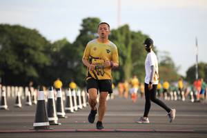 BIB: 1092
                            <button type="button" onclick="openModal(4948509)" class="btn btn-primary btn-sm float-right btn-popup" data-toggle="modal" data-target=".modal-high-quality">
                        <i class="fas fa-shopping-cart"></i> Add to Cart
                    </button>
                                            <button type="button" onclick="isThisMe(4948509, true)" class="btn btn-success btn-sm float-right btn-popup btn-isme hidden" data-toggle="tooltip" data-placement="bottom" title="นี่คือรูปของคุณใช่ไหม คลิกที่นี่เพื่อเอาเข้าอัลบั้ม">
                        <i class="fas fa-plus"></i> Add to album
                    </button>
                    <button type="button" onclick="isThisMe(4948509, false)" class="btn btn-warning btn-sm float-right btn-popup btn-isnotme hidden">
                        <i class="fas fa-ban"></i> Remove from album
                    </button>