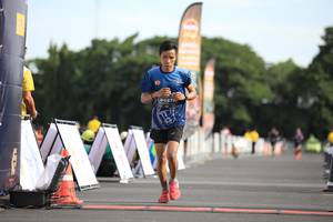 BIB: 0272
                            <button type="button" onclick="openModal(5107478)" class="btn btn-primary btn-sm float-right btn-popup" data-toggle="modal" data-target=".modal-high-quality">
                        <i class="fas fa-shopping-cart"></i> Add to Cart
                    </button>
                                            <button type="button" onclick="isThisMe(5107478, true)" class="btn btn-success btn-sm float-right btn-popup btn-isme hidden" data-toggle="tooltip" data-placement="bottom" title="นี่คือรูปของคุณใช่ไหม คลิกที่นี่เพื่อเอาเข้าอัลบั้ม">
                        <i class="fas fa-plus"></i> Add to album
                    </button>
                    <button type="button" onclick="isThisMe(5107478, false)" class="btn btn-warning btn-sm float-right btn-popup btn-isnotme hidden">
                        <i class="fas fa-ban"></i> Remove from album
                    </button>