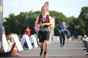 BIB: 0098
                            <button type="button" onclick="openModal(5136422)" class="btn btn-primary btn-sm float-right btn-popup" data-toggle="modal" data-target=".modal-high-quality">
                        <i class="fas fa-shopping-cart"></i> Add to Cart
                    </button>
                                            <button type="button" onclick="isThisMe(5136422, true)" class="btn btn-success btn-sm float-right btn-popup btn-isme hidden" data-toggle="tooltip" data-placement="bottom" title="นี่คือรูปของคุณใช่ไหม คลิกที่นี่เพื่อเอาเข้าอัลบั้ม">
                        <i class="fas fa-plus"></i> Add to album
                    </button>
                    <button type="button" onclick="isThisMe(5136422, false)" class="btn btn-warning btn-sm float-right btn-popup btn-isnotme hidden">
                        <i class="fas fa-ban"></i> Remove from album
                    </button>