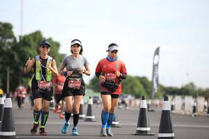 BIB: 0173, 0335, 326
                            <button type="button" onclick="openModal(5119735)" class="btn btn-primary btn-sm float-right btn-popup" data-toggle="modal" data-target=".modal-high-quality">
                        <i class="fas fa-shopping-cart"></i> Add to Cart
                    </button>
                                            <button type="button" onclick="isThisMe(5119735, true)" class="btn btn-success btn-sm float-right btn-popup btn-isme hidden" data-toggle="tooltip" data-placement="bottom" title="นี่คือรูปของคุณใช่ไหม คลิกที่นี่เพื่อเอาเข้าอัลบั้ม">
                        <i class="fas fa-plus"></i> Add to album
                    </button>
                    <button type="button" onclick="isThisMe(5119735, false)" class="btn btn-warning btn-sm float-right btn-popup btn-isnotme hidden">
                        <i class="fas fa-ban"></i> Remove from album
                    </button>