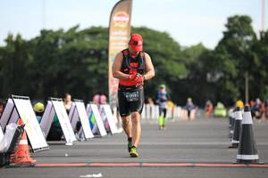 BIB: 113
                            <button type="button" onclick="openModal(5108067)" class="btn btn-primary btn-sm float-right btn-popup" data-toggle="modal" data-target=".modal-high-quality">
                        <i class="fas fa-shopping-cart"></i> Add to Cart
                    </button>
                                            <button type="button" onclick="isThisMe(5108067, true)" class="btn btn-success btn-sm float-right btn-popup btn-isme hidden" data-toggle="tooltip" data-placement="bottom" title="นี่คือรูปของคุณใช่ไหม คลิกที่นี่เพื่อเอาเข้าอัลบั้ม">
                        <i class="fas fa-plus"></i> Add to album
                    </button>
                    <button type="button" onclick="isThisMe(5108067, false)" class="btn btn-warning btn-sm float-right btn-popup btn-isnotme hidden">
                        <i class="fas fa-ban"></i> Remove from album
                    </button>