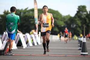 BIB: 536
                            <button type="button" onclick="openModal(5101813)" class="btn btn-primary btn-sm float-right btn-popup" data-toggle="modal" data-target=".modal-high-quality">
                        <i class="fas fa-shopping-cart"></i> Add to Cart
                    </button>
                                            <button type="button" onclick="isThisMe(5101813, true)" class="btn btn-success btn-sm float-right btn-popup btn-isme hidden" data-toggle="tooltip" data-placement="bottom" title="นี่คือรูปของคุณใช่ไหม คลิกที่นี่เพื่อเอาเข้าอัลบั้ม">
                        <i class="fas fa-plus"></i> Add to album
                    </button>
                    <button type="button" onclick="isThisMe(5101813, false)" class="btn btn-warning btn-sm float-right btn-popup btn-isnotme hidden">
                        <i class="fas fa-ban"></i> Remove from album
                    </button>