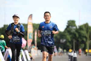 BIB: 0704, 0134
                            <button type="button" onclick="openModal(5136447)" class="btn btn-primary btn-sm float-right btn-popup" data-toggle="modal" data-target=".modal-high-quality">
                        <i class="fas fa-shopping-cart"></i> Add to Cart
                    </button>
                                            <button type="button" onclick="isThisMe(5136447, true)" class="btn btn-success btn-sm float-right btn-popup btn-isme hidden" data-toggle="tooltip" data-placement="bottom" title="นี่คือรูปของคุณใช่ไหม คลิกที่นี่เพื่อเอาเข้าอัลบั้ม">
                        <i class="fas fa-plus"></i> Add to album
                    </button>
                    <button type="button" onclick="isThisMe(5136447, false)" class="btn btn-warning btn-sm float-right btn-popup btn-isnotme hidden">
                        <i class="fas fa-ban"></i> Remove from album
                    </button>