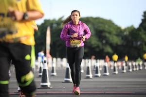 BIB: 0585
                            <button type="button" onclick="openModal(4957909)" class="btn btn-primary btn-sm float-right btn-popup" data-toggle="modal" data-target=".modal-high-quality">
                        <i class="fas fa-shopping-cart"></i> Add to Cart
                    </button>
                                            <button type="button" onclick="isThisMe(4957909, true)" class="btn btn-success btn-sm float-right btn-popup btn-isme hidden" data-toggle="tooltip" data-placement="bottom" title="นี่คือรูปของคุณใช่ไหม คลิกที่นี่เพื่อเอาเข้าอัลบั้ม">
                        <i class="fas fa-plus"></i> Add to album
                    </button>
                    <button type="button" onclick="isThisMe(4957909, false)" class="btn btn-warning btn-sm float-right btn-popup btn-isnotme hidden">
                        <i class="fas fa-ban"></i> Remove from album
                    </button>