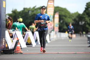 BIB: 80439
                            <button type="button" onclick="openModal(5136717)" class="btn btn-primary btn-sm float-right btn-popup" data-toggle="modal" data-target=".modal-high-quality">
                        <i class="fas fa-shopping-cart"></i> Add to Cart
                    </button>
                                            <button type="button" onclick="isThisMe(5136717, true)" class="btn btn-success btn-sm float-right btn-popup btn-isme hidden" data-toggle="tooltip" data-placement="bottom" title="นี่คือรูปของคุณใช่ไหม คลิกที่นี่เพื่อเอาเข้าอัลบั้ม">
                        <i class="fas fa-plus"></i> Add to album
                    </button>
                    <button type="button" onclick="isThisMe(5136717, false)" class="btn btn-warning btn-sm float-right btn-popup btn-isnotme hidden">
                        <i class="fas fa-ban"></i> Remove from album
                    </button>