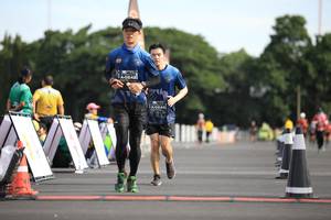 BIB: 0242, 0244
                            <button type="button" onclick="openModal(5109659)" class="btn btn-primary btn-sm float-right btn-popup" data-toggle="modal" data-target=".modal-high-quality">
                        <i class="fas fa-shopping-cart"></i> Add to Cart
                    </button>
                                            <button type="button" onclick="isThisMe(5109659, true)" class="btn btn-success btn-sm float-right btn-popup btn-isme hidden" data-toggle="tooltip" data-placement="bottom" title="นี่คือรูปของคุณใช่ไหม คลิกที่นี่เพื่อเอาเข้าอัลบั้ม">
                        <i class="fas fa-plus"></i> Add to album
                    </button>
                    <button type="button" onclick="isThisMe(5109659, false)" class="btn btn-warning btn-sm float-right btn-popup btn-isnotme hidden">
                        <i class="fas fa-ban"></i> Remove from album
                    </button>