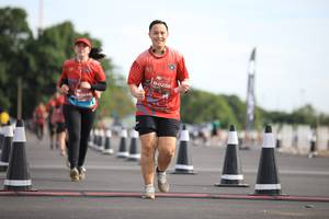 BIB: 0259
                            <button type="button" onclick="openModal(5108706)" class="btn btn-primary btn-sm float-right btn-popup" data-toggle="modal" data-target=".modal-high-quality">
                        <i class="fas fa-shopping-cart"></i> Add to Cart
                    </button>
                                            <button type="button" onclick="isThisMe(5108706, true)" class="btn btn-success btn-sm float-right btn-popup btn-isme hidden" data-toggle="tooltip" data-placement="bottom" title="นี่คือรูปของคุณใช่ไหม คลิกที่นี่เพื่อเอาเข้าอัลบั้ม">
                        <i class="fas fa-plus"></i> Add to album
                    </button>
                    <button type="button" onclick="isThisMe(5108706, false)" class="btn btn-warning btn-sm float-right btn-popup btn-isnotme hidden">
                        <i class="fas fa-ban"></i> Remove from album
                    </button>